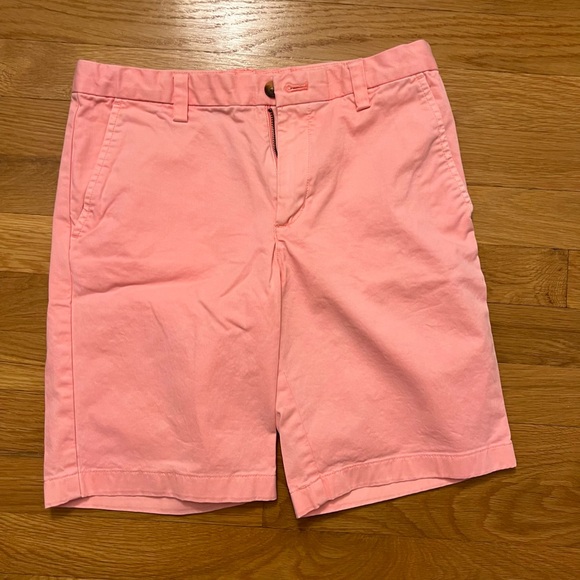 Boys Vineyard Vines shorts. Size 12, EUC - Picture 1 of 3